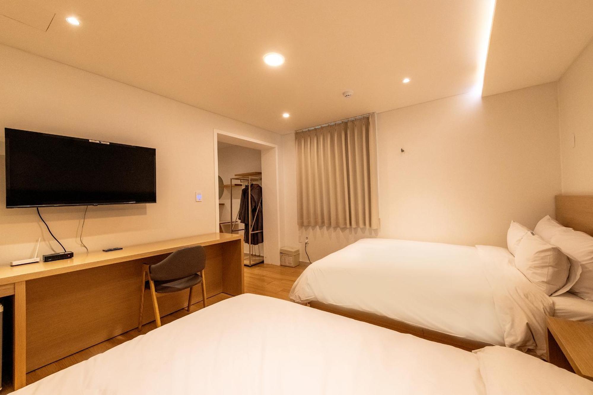 H Avenue Chuncheon Hotel Exterior photo