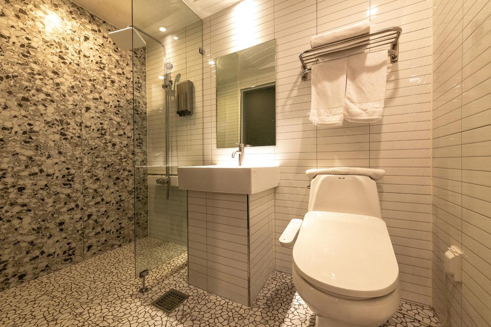 H Avenue Chuncheon Hotel Exterior photo